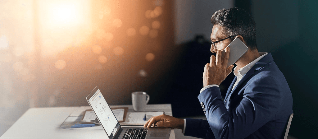Workforce recruitment advisor assisting client